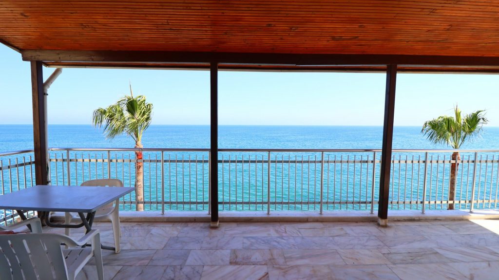 Mersin Ayaş Villa Özbelde Sitesi Denize Sıfır Satılık Dubleks Daire
