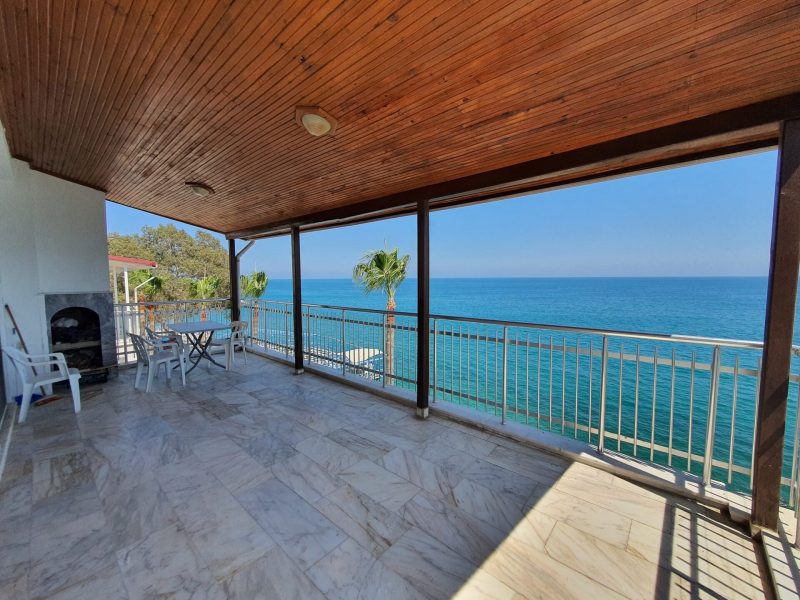 Mersin Ayaş Villa Özbelde Sitesi Denize Sıfır Satılık Dubleks Daire