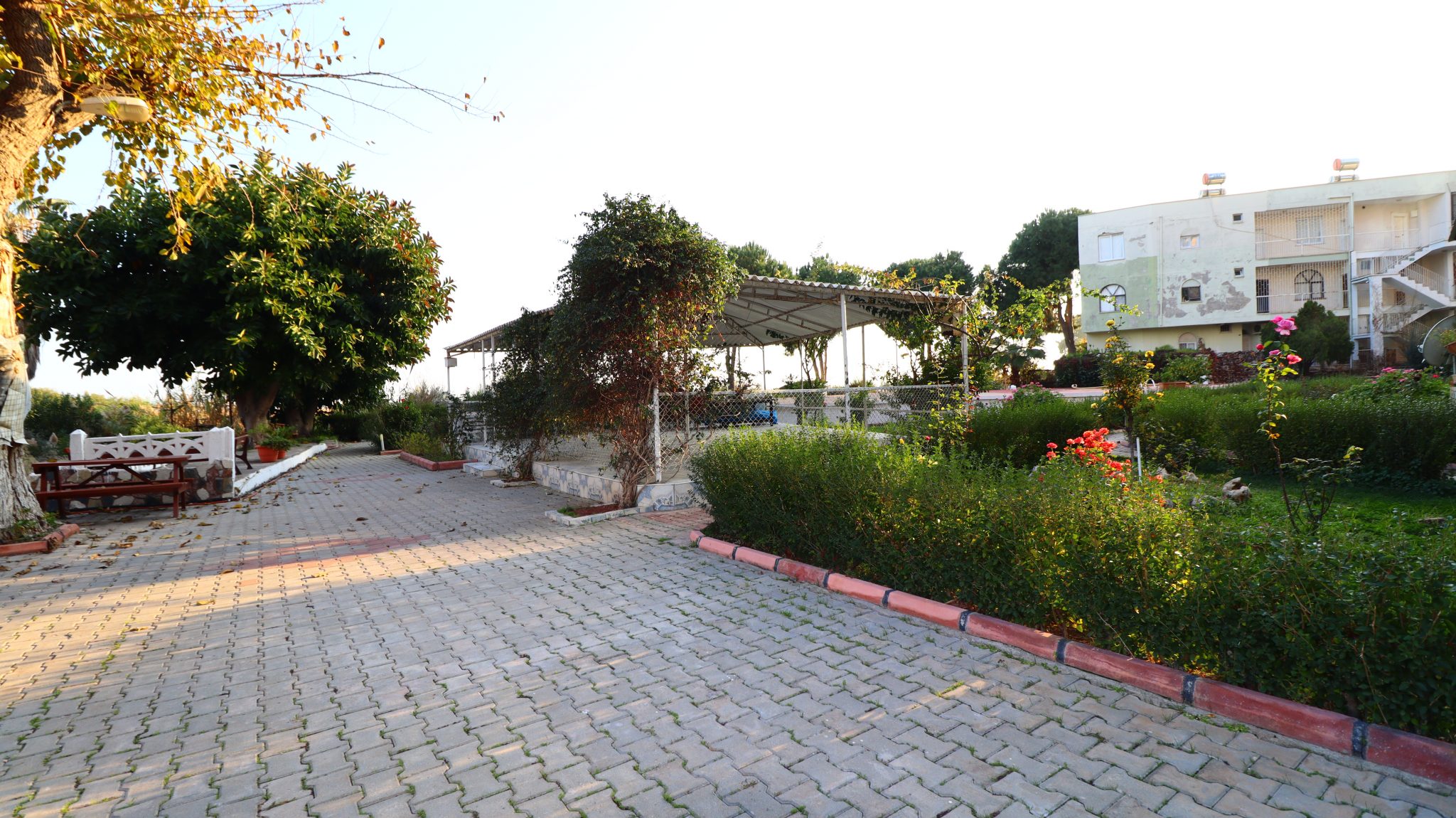 Mersin Erdemli Kocahasanlı  Akarsu Sitesi Satılık 1+1 Daire 