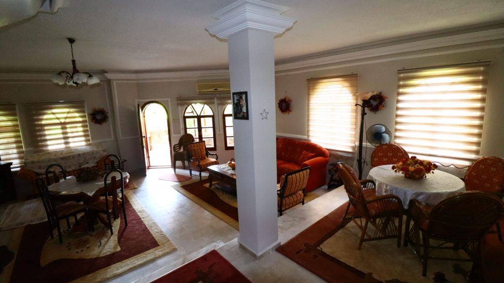 MERSİN ERDEMLİ KARGIPINARI SÖRF SİTESİ SATILIK 4+1 VİLLA