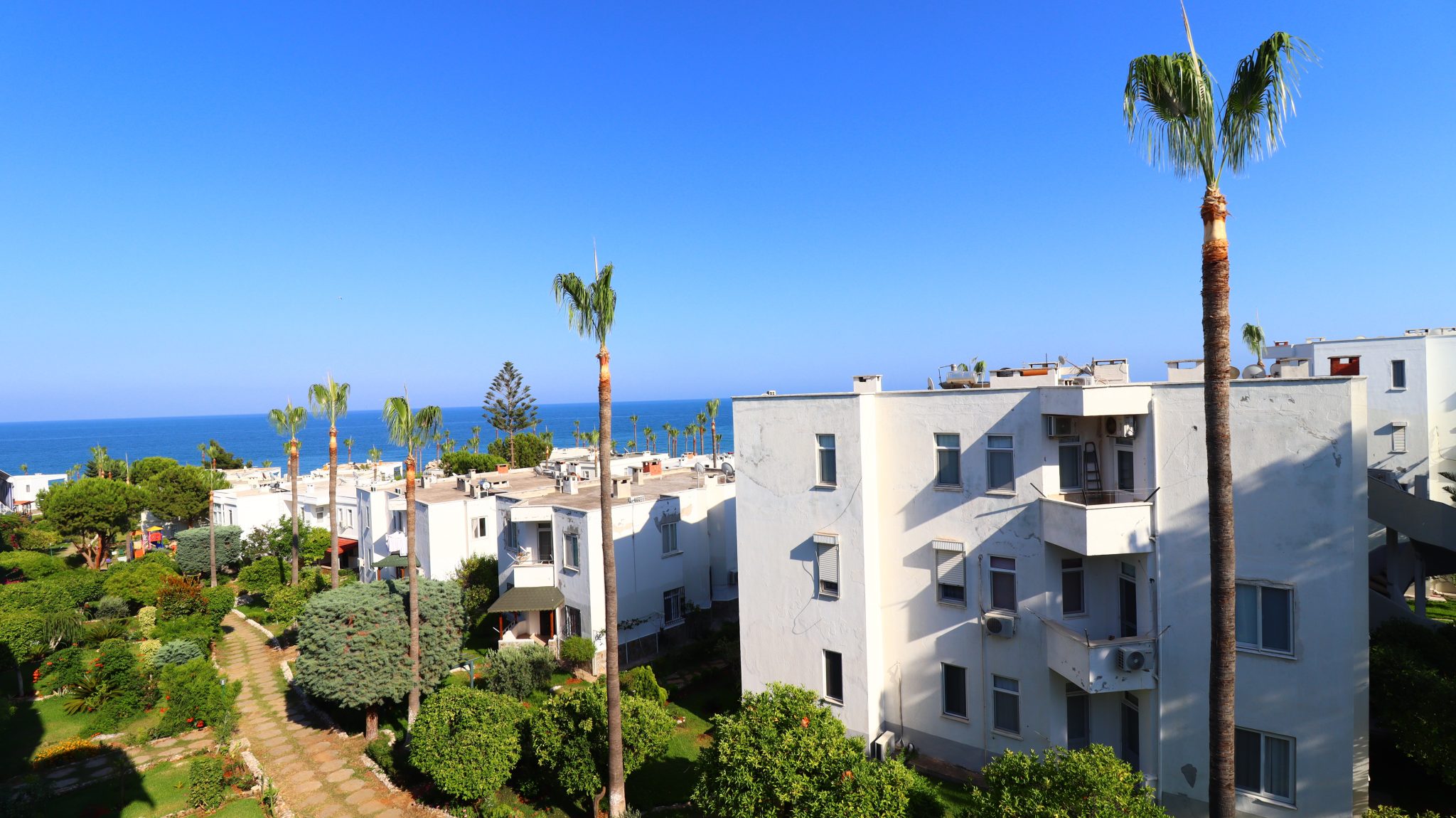 Mersin Erdemli Kumkuyu Altınportakal Sitesi Eski Bloklar Satılık 3+1 Daire