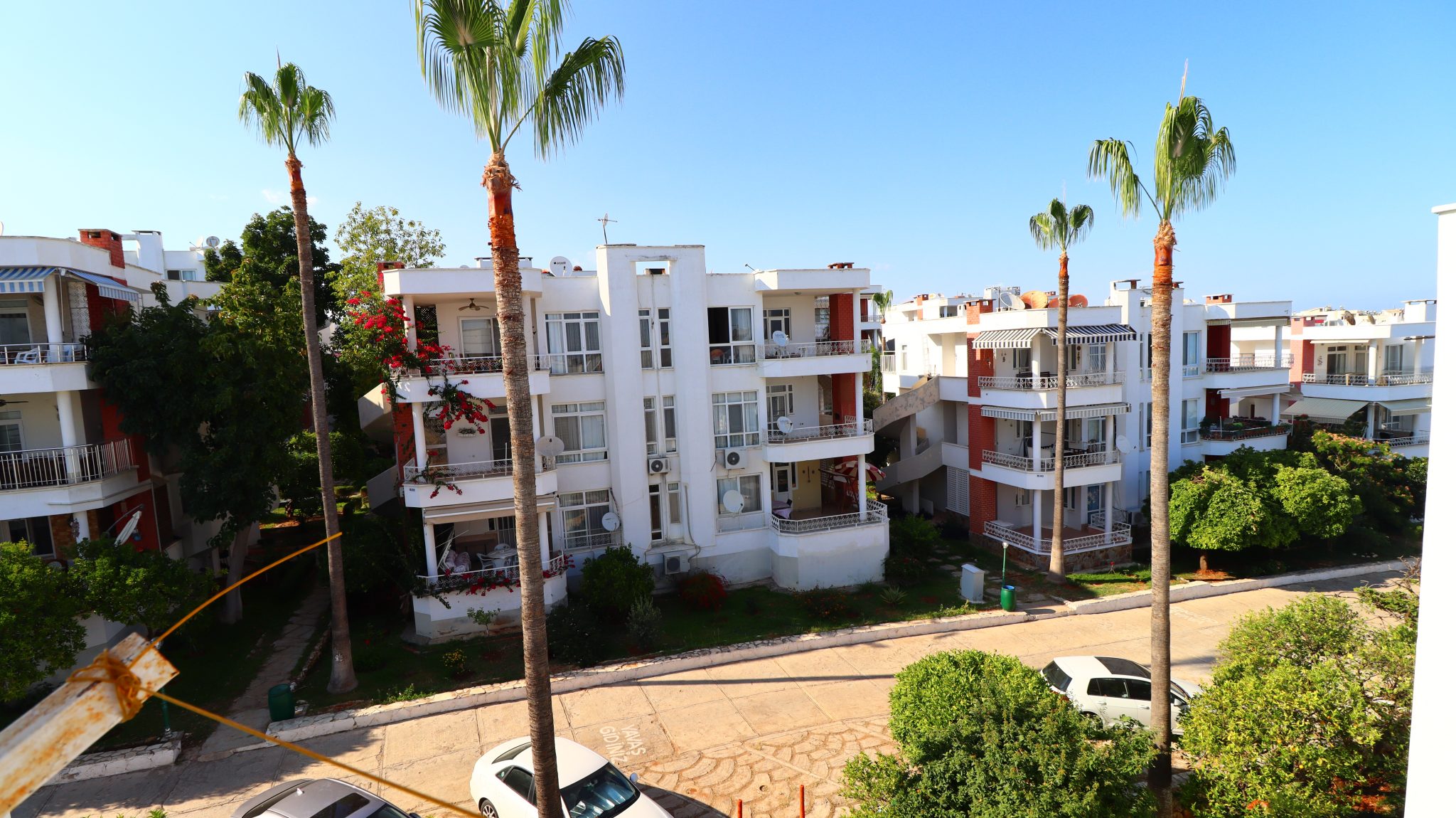 Mersin Erdemli Kumkuyu Altınportakal Sitesi Eski Bloklar Satılık 3+1 Daire