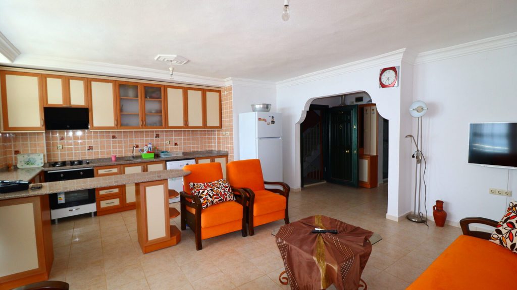 Mersin Erdemli Arpaçbahşiş Güneş 3 Sitesi Eşyalı Kiralık 2+1 Bakımlı Daire