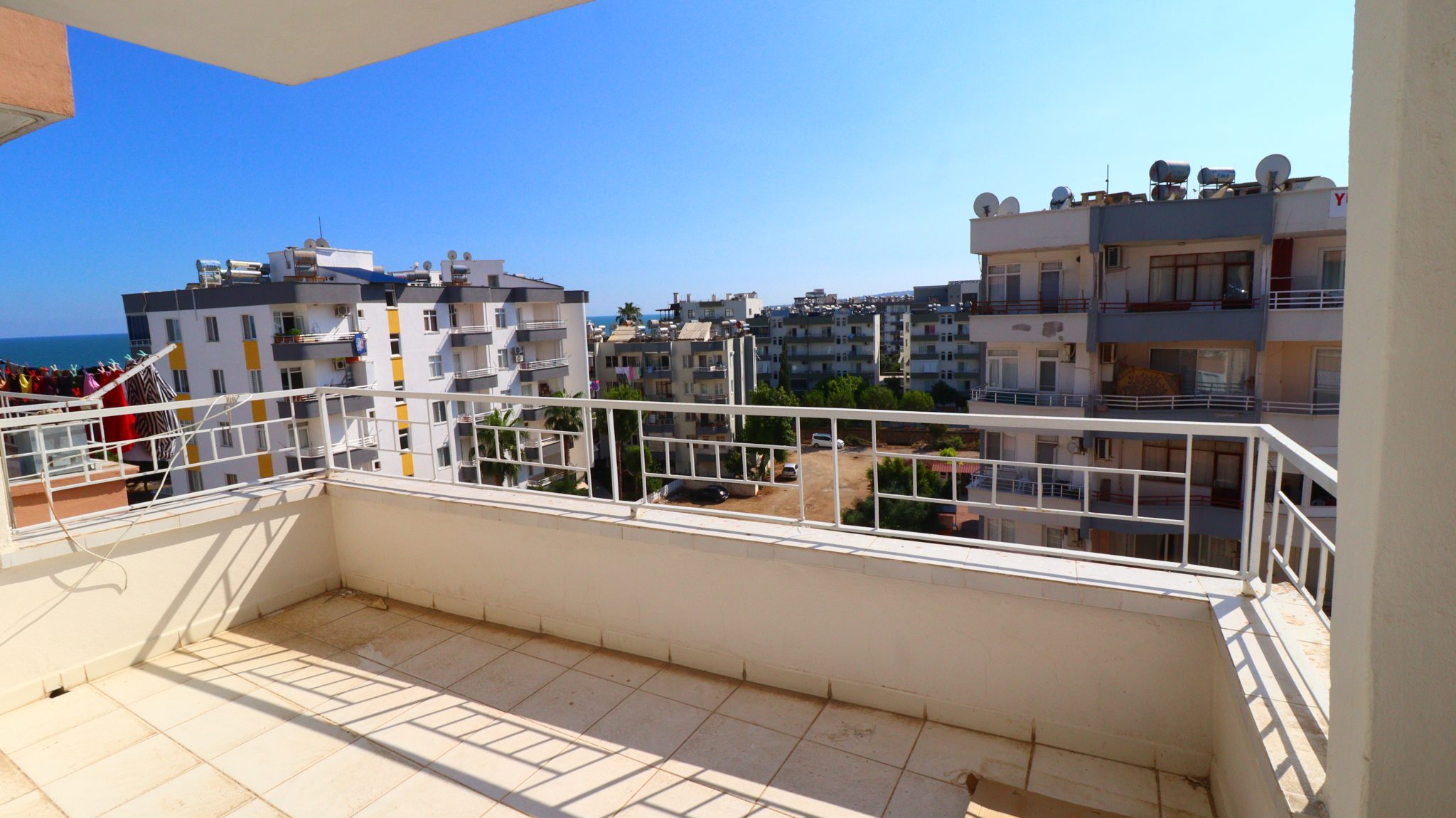 Mersin Erdemli Kocahasanlı Deniz Manzaralı Eşyalı Satılık 2+1 Daire