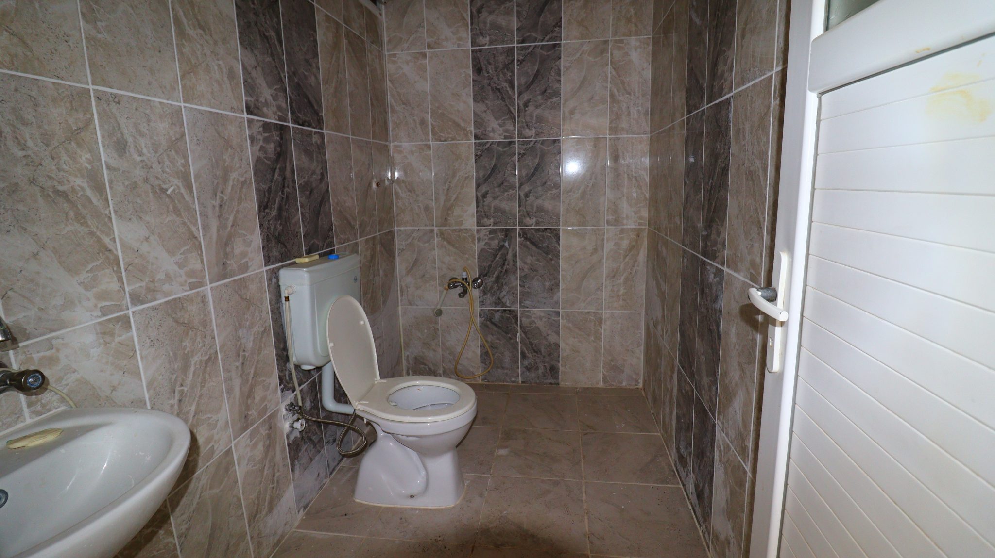Mersin Erdemli Kocahasanlı Deniz Manzaralı Eşyalı Satılık 2+1 Daire