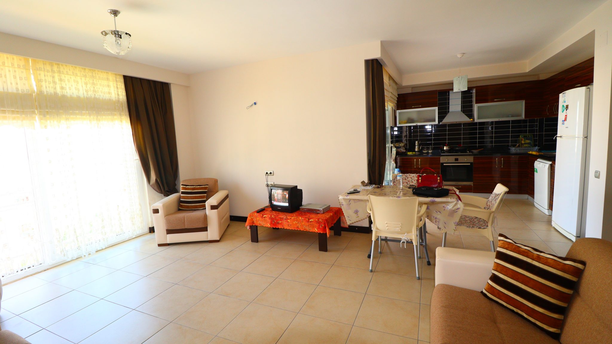 Mersin Erdemli Kumkuyu Altın Portakal Sitesi Eşyalı Satılık 2+1 Lüks Daire