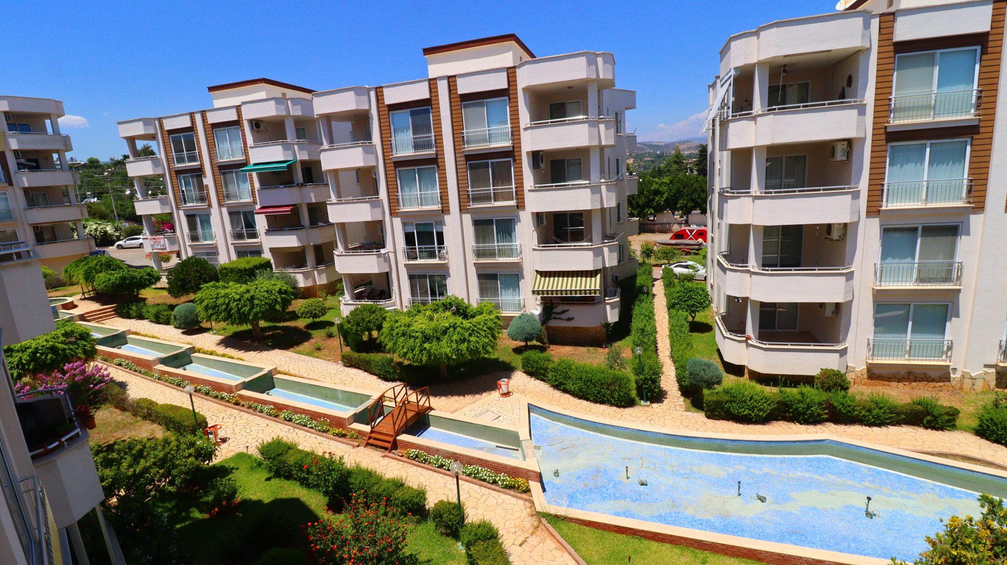 Mersin Erdemli Kumkuyu Altın Portakal Sitesi Eşyalı Satılık 2+1 Lüks Daire