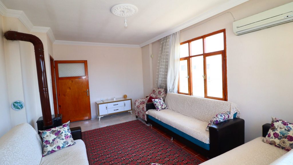 Mersin Erdemli Merkez Eşyalı Kiralık 2+1 Bağımsız Mutfak Daire