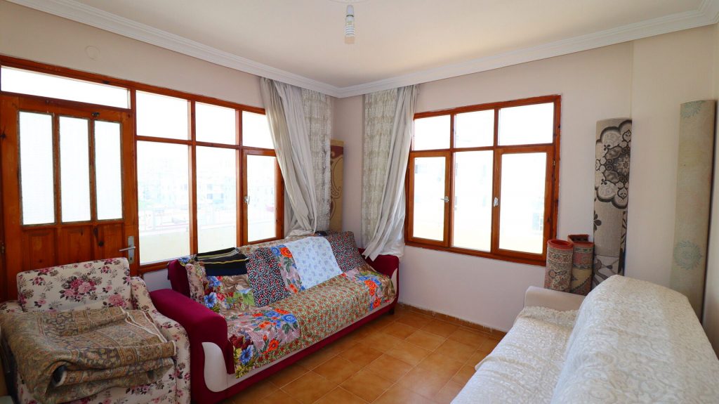 Mersin Erdemli Merkez Eşyalı Kiralık 2+1 Bağımsız Mutfak Daire