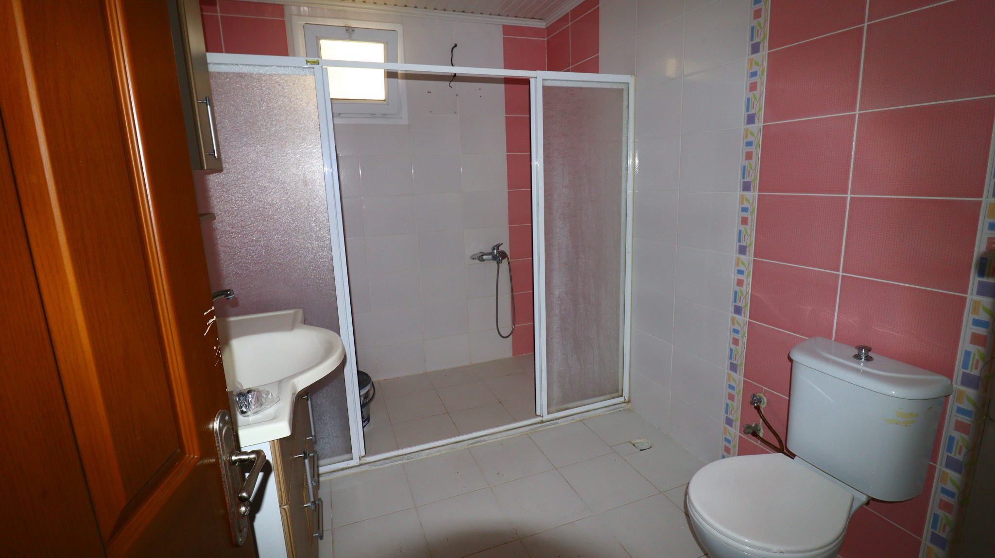 Mersin Erdemli Merkez Şenler 4 Acil Satılık 3+1 Bakımlı Daire