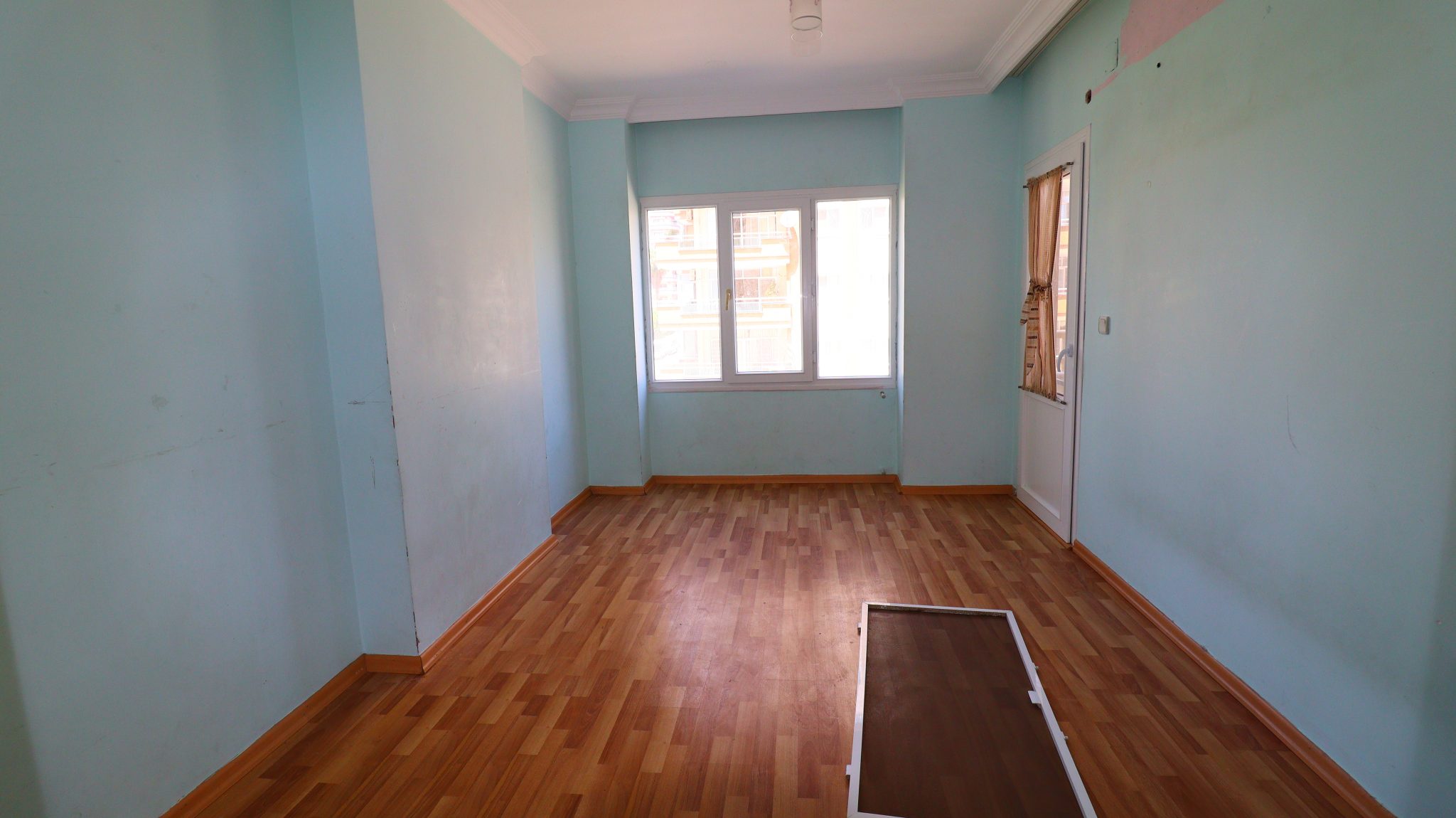 Mersin Erdemli Merkez Şenler 4 Acil Satılık 3+1 Bakımlı Daire