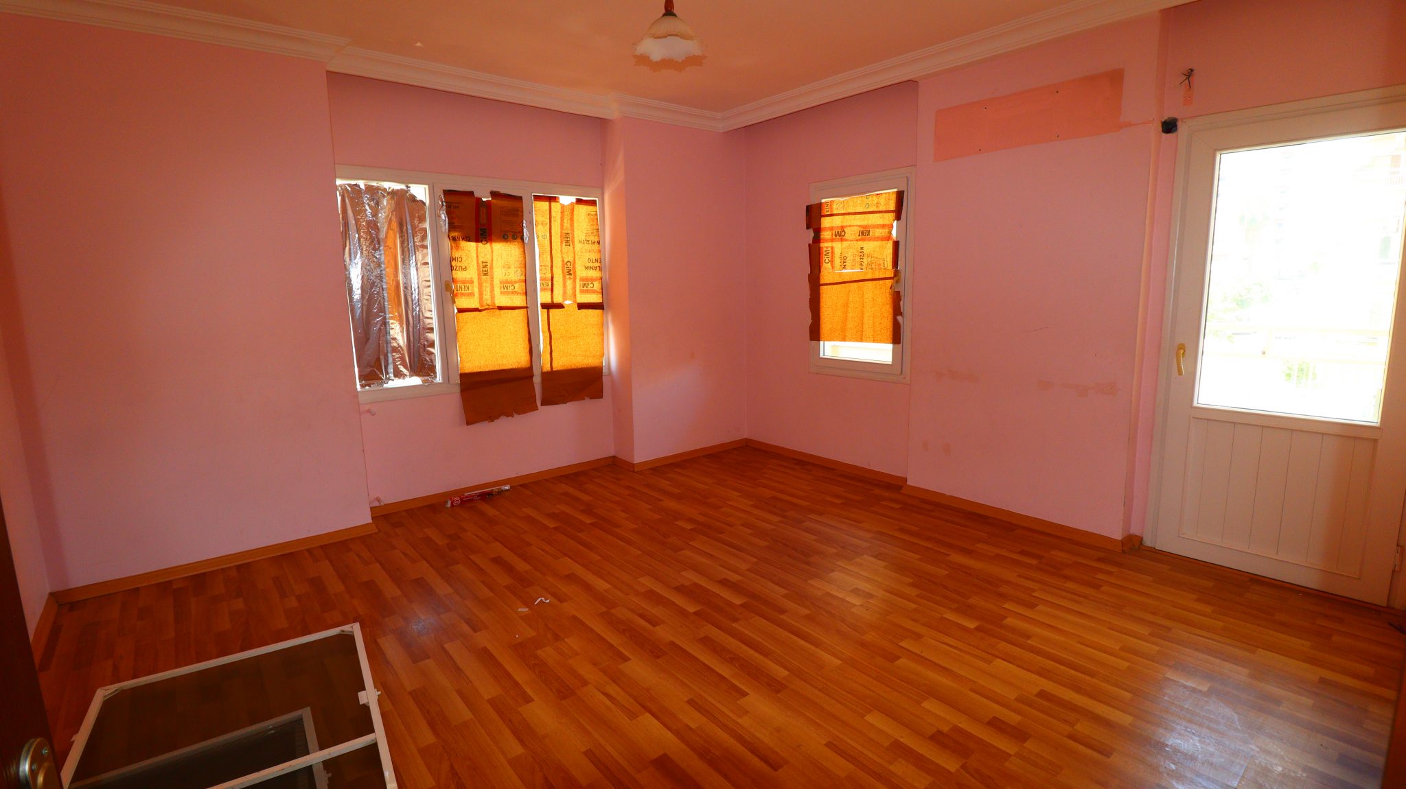 Mersin Erdemli Merkez Şenler 4 Acil Satılık 3+1 Bakımlı Daire