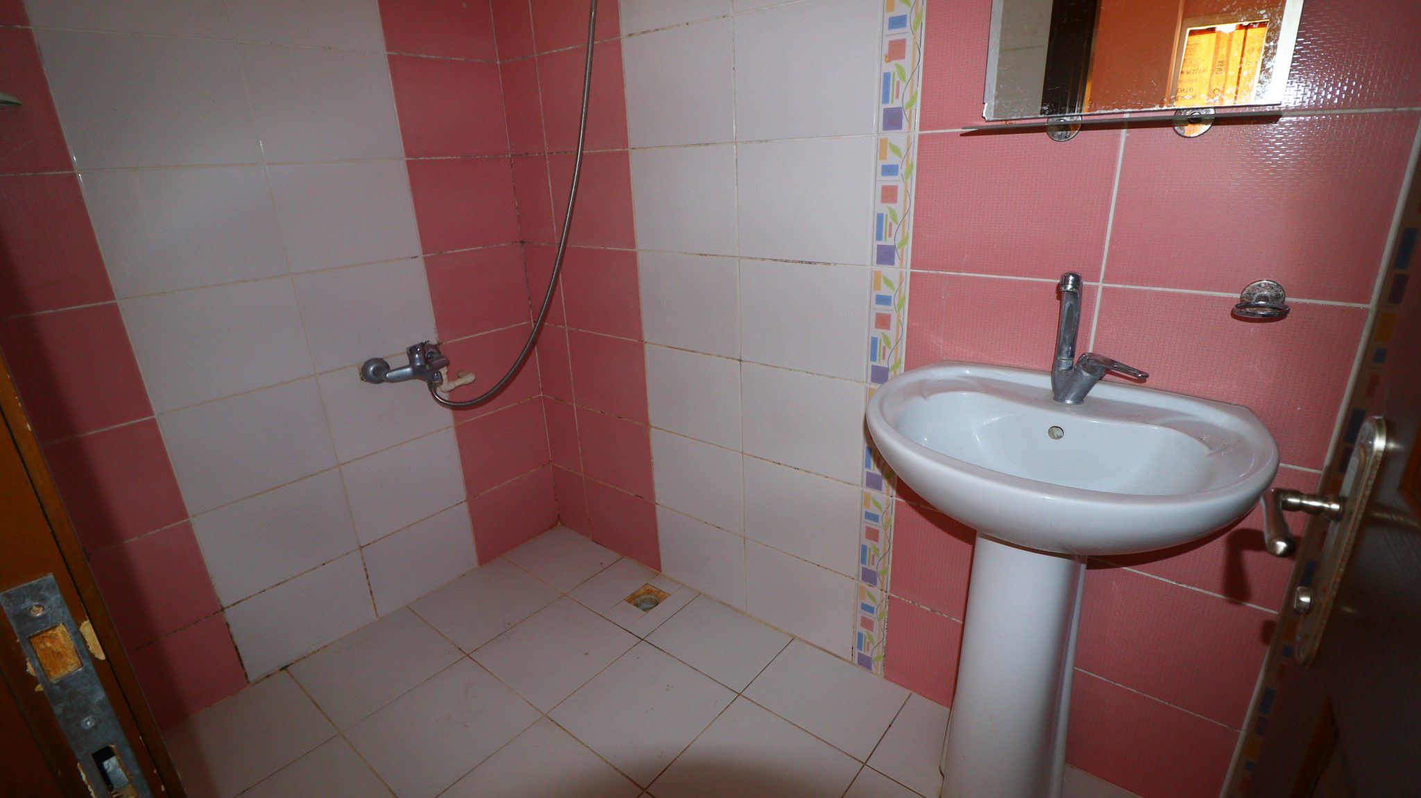 Mersin Erdemli Merkez Şenler 4 Acil Satılık 3+1 Bakımlı Daire