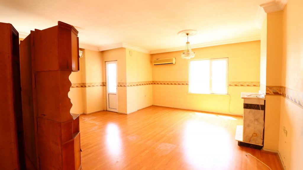 Mersin Pozcu Platin Mağazası Karşısı Satılık 3+1 Bağımsız Mutfak Daire