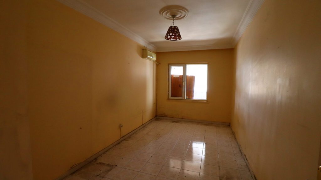 Mersin Pozcu Platin Mağazası Karşısı Satılık 3+1 Bağımsız Mutfak Daire