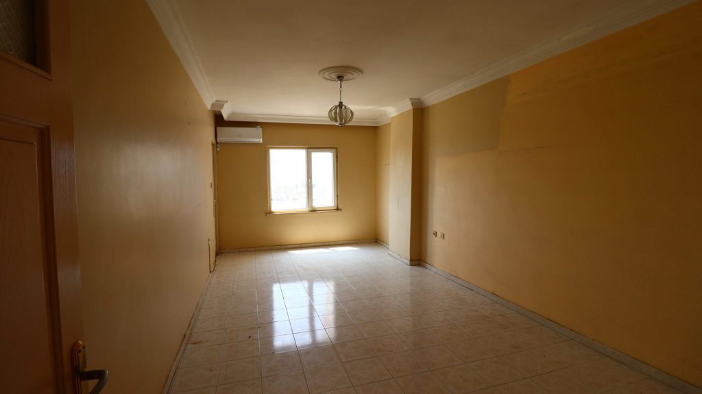 Mersin Pozcu Platin Mağazası Karşısı Satılık 3+1 Bağımsız Mutfak Daire