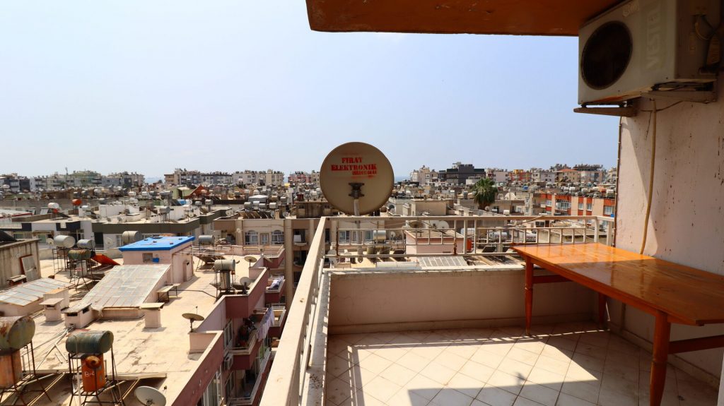 Mersin Pozcu Platin Mağazası Karşısı Satılık 3+1 Bağımsız Mutfak Daire