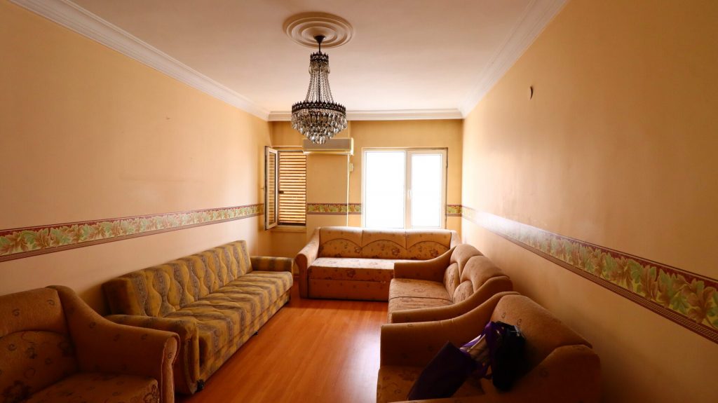 Mersin Pozcu Platin Mağazası Karşısı Satılık 3+1 Bağımsız Mutfak Daire