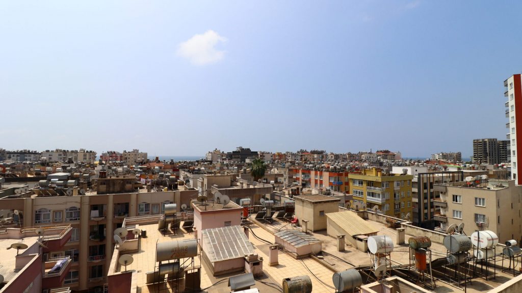 Mersin Pozcu Platin Mağazası Karşısı Satılık 3+1 Bağımsız Mutfak Daire