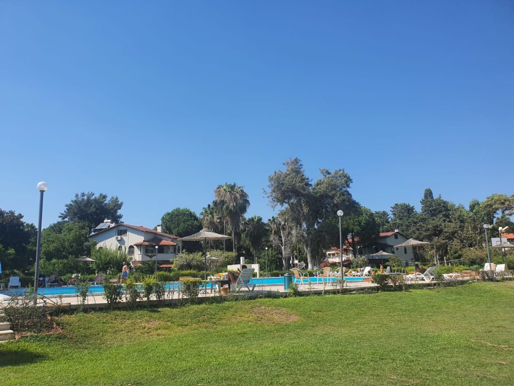 MERSİN ERDEMLİ KARGIPINARI SÖRF SİTESİ SATILIK 4+1 VİLLA