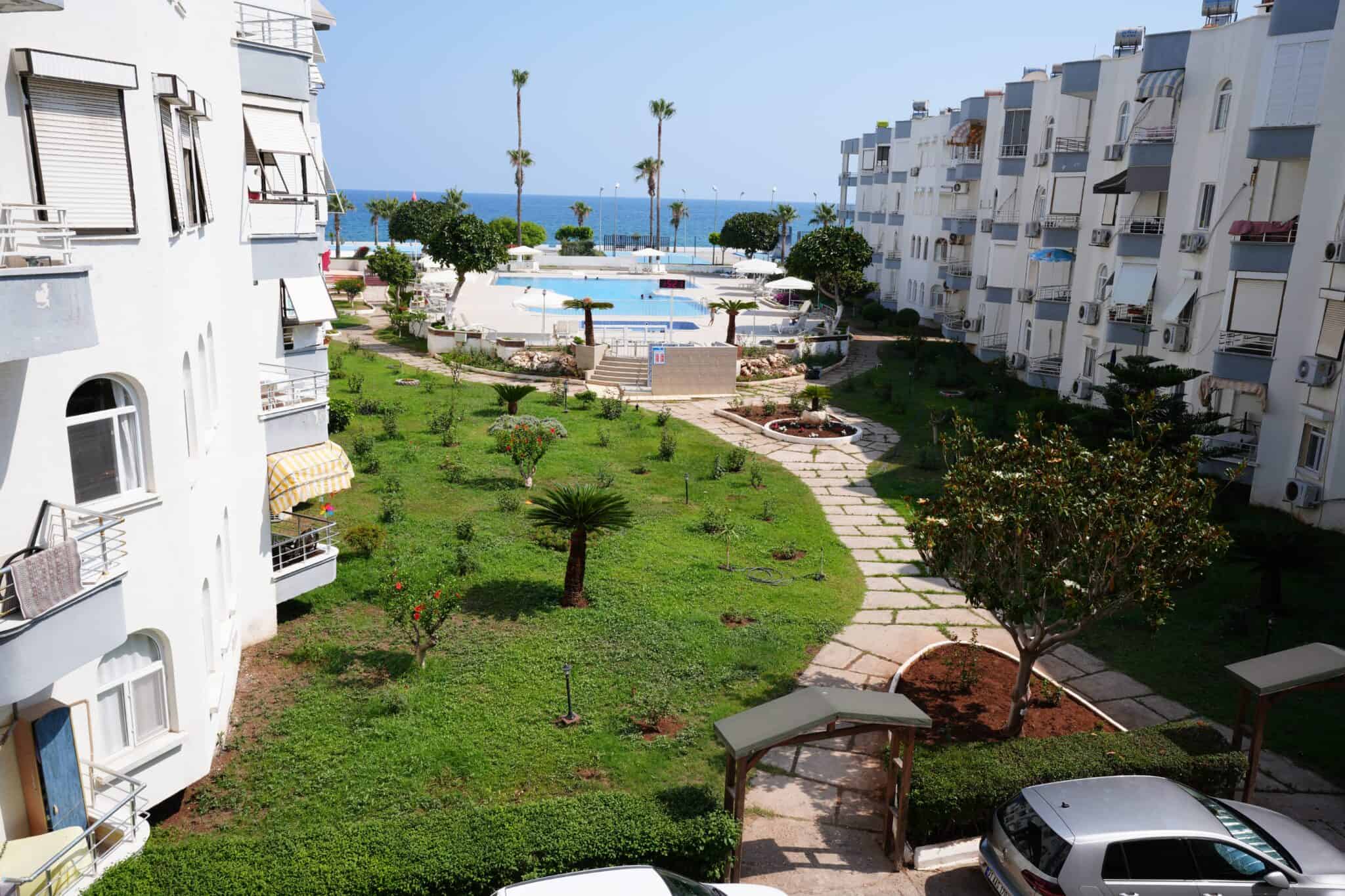 Mersin Erdemli Denize Sıfır Erdemkent Sitesi Satılık 2+1 Eşyalı Daire