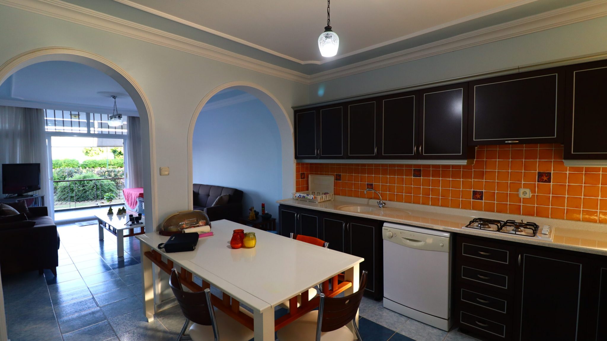 Erdemli Erciyes Sitesi Denize Sıfır Satılık Daire