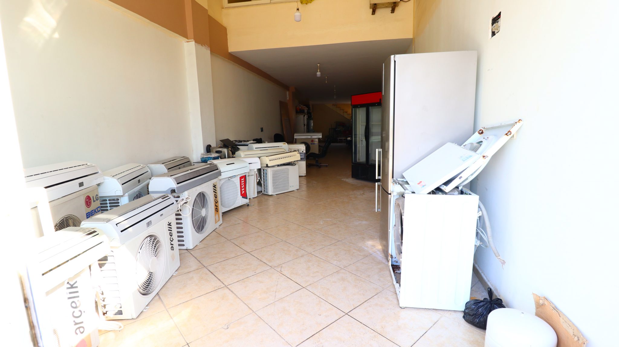 Mersin Erdemli Alata Mahallesi D 400 Ana Yola Sıfır Satılık Dükkan