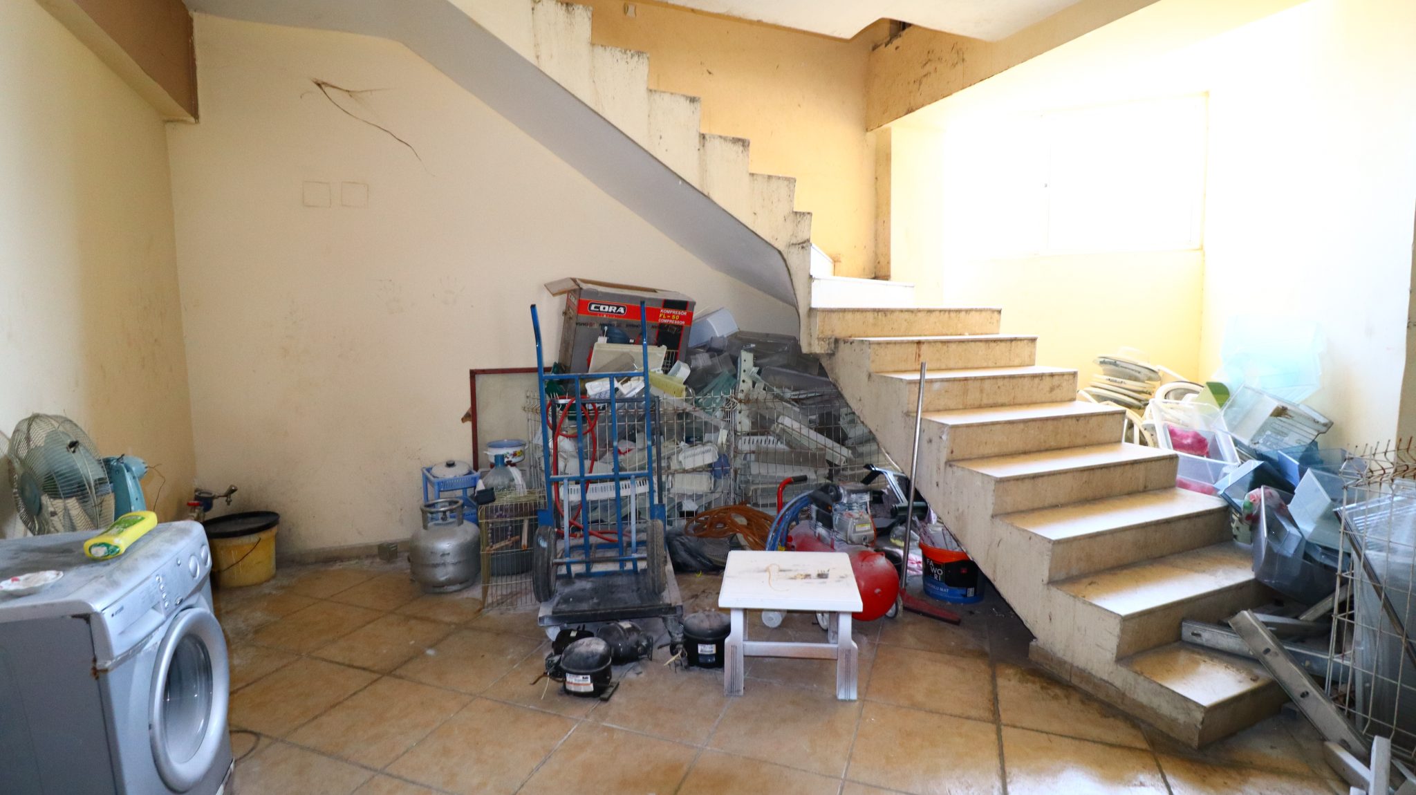 Mersin Erdemli Alata Mahallesi D 400 Ana Yola Sıfır Satılık Dükkan