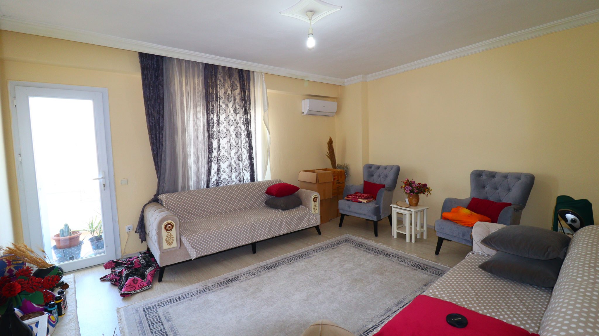 Mersin Erdemli Merkez Acil Satılık 3+1 Bağımsız Mutfak Daire