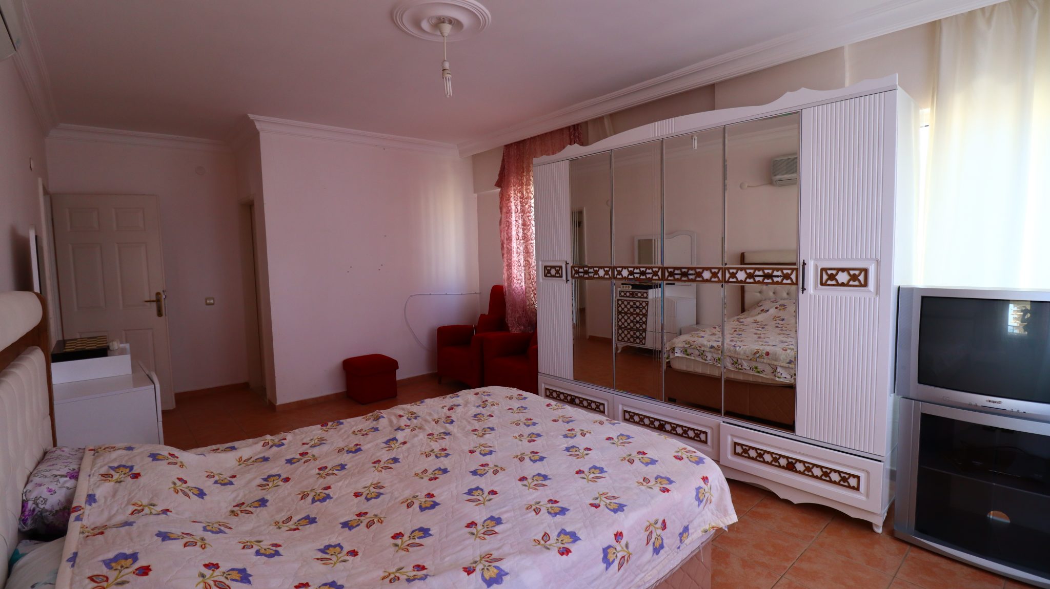 Gemeubileerde 3+1 Flat te koop in Mersin Erdemli Tömük Flamingo 4 Site