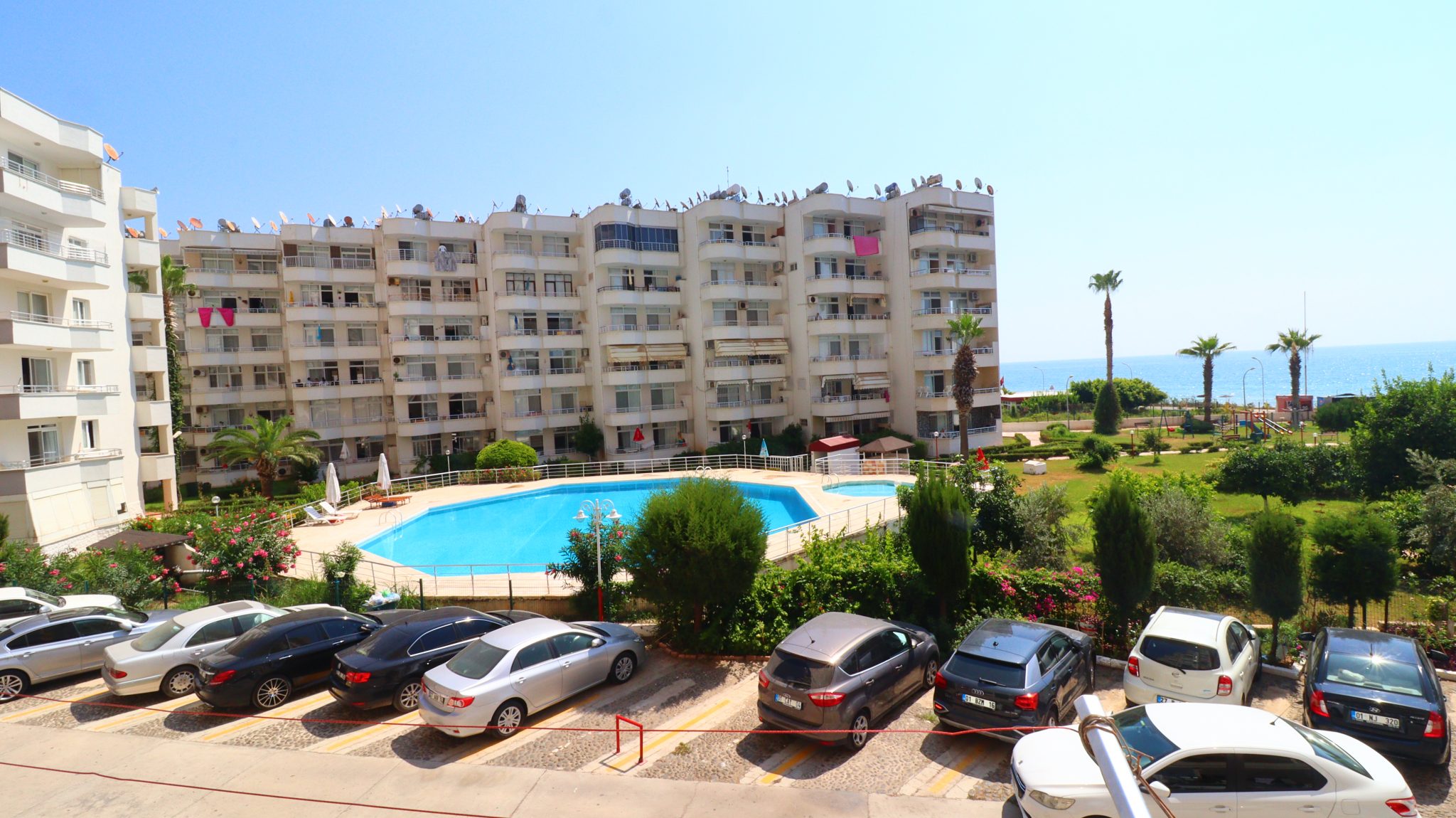 Mersin Erdemli Gondola Holiday Complex Möblierte 1+1 Wohnung zu verkaufen