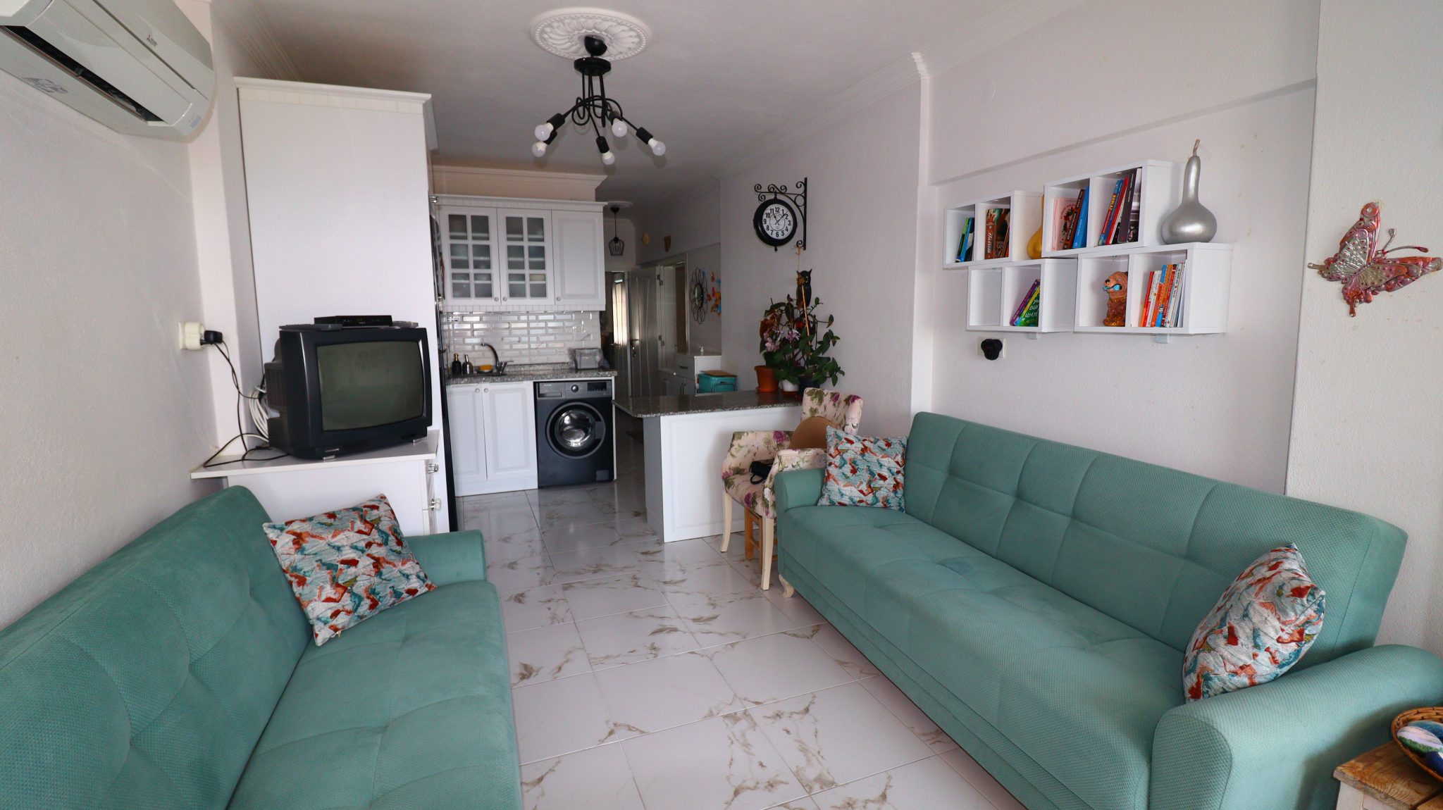 Mersin Erdemli Gondola Holiday Complex Möblierte 1+1 Wohnung zu verkaufen