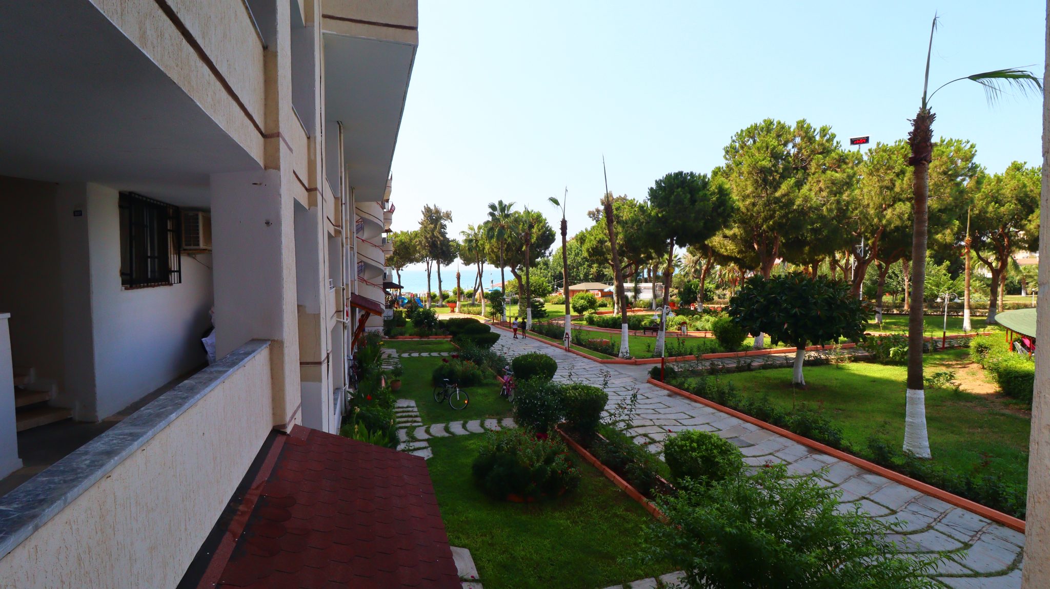 Mersin Erdemli Gondola Holiday Complex Möblierte 1+1 Wohnung zu verkaufen