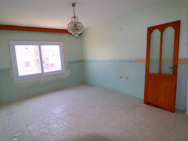 Mersin Erdemli Merkez 1.Plaj Yolu Satılık 2+1 Bağımsız Mutfak Daire