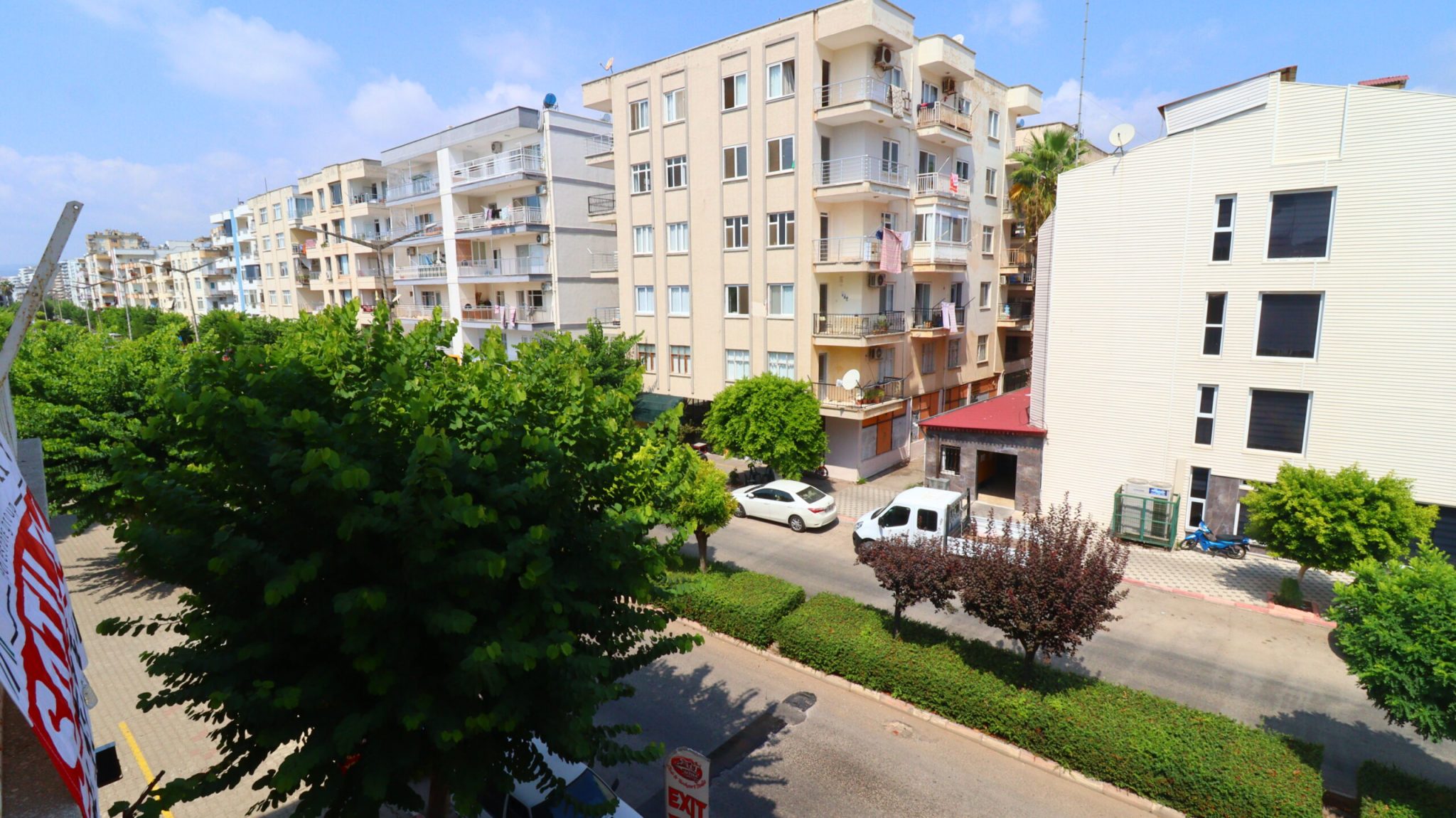 Mersin Erdemli Merkez Mahallesi Satılık Denize 100 Metre Mesafe 3+1 Daire