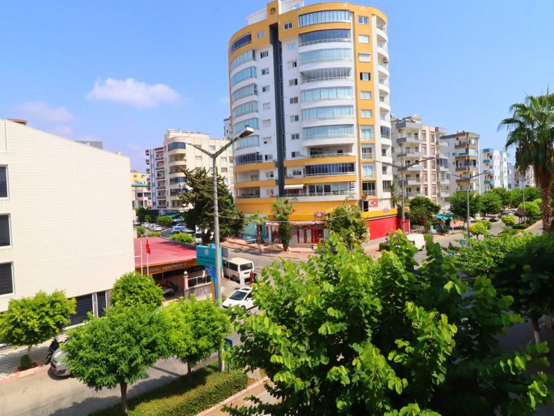 Mersin Erdemli Merkez Mahallesi Satılık Denize 100 Metre Mesafe 3+1 Daire