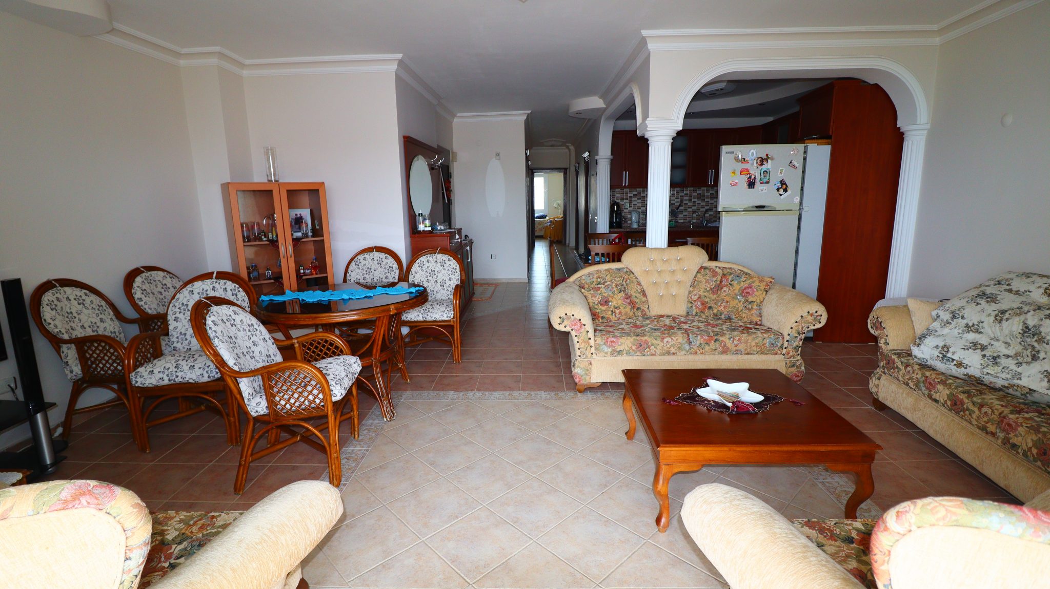 Möblierte 3+1 Wohnung zum Verkauf in Mersin Erdemli Tömük Flamingo 8 Complex