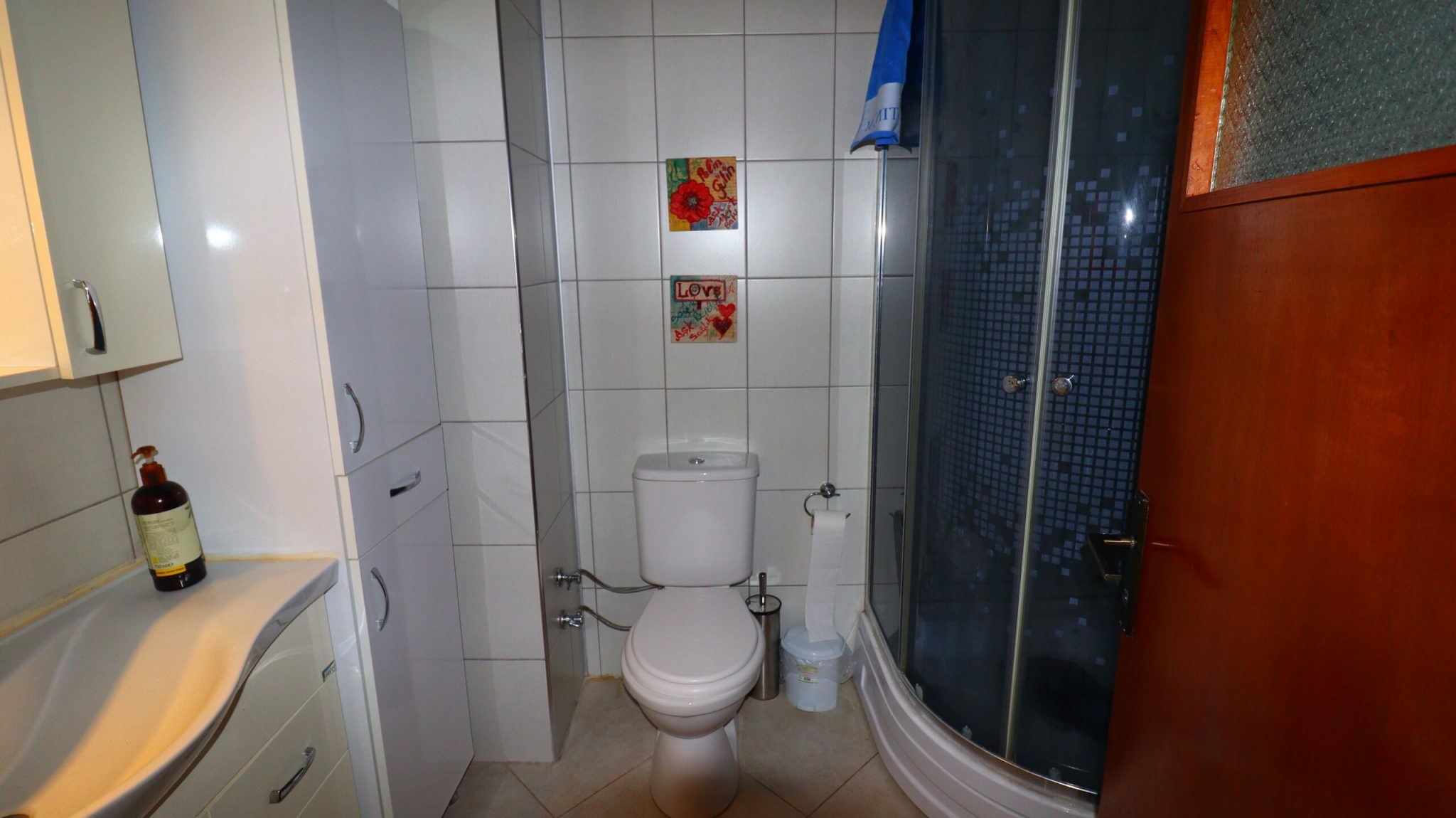 Mersin Erdemli Tömük Gondol 1 Sitesi Ahşap Teraslı Satılık 2+1 Daire