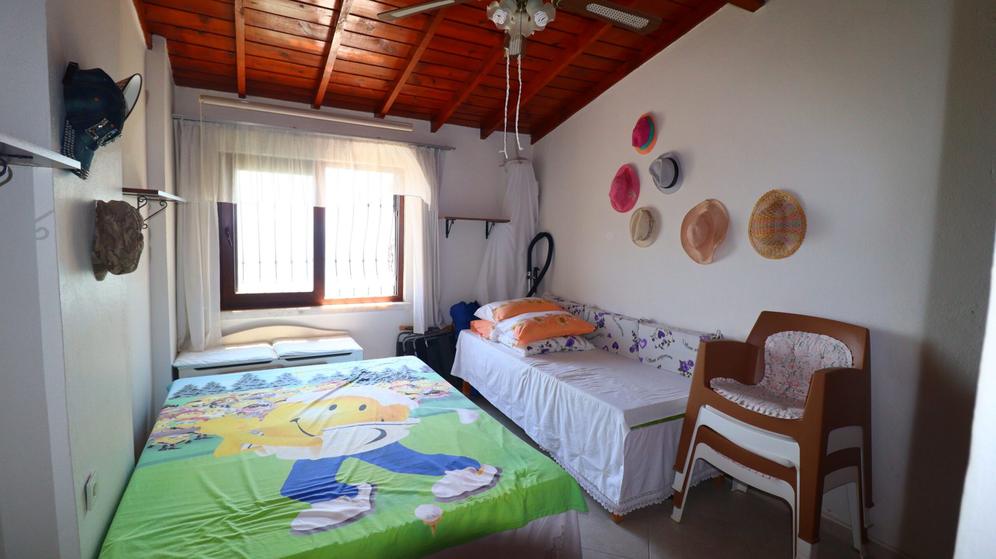 Mersin Erdemli Tömük Gondol 1 Sitesi Ahşap Teraslı Satılık 2+1 Daire