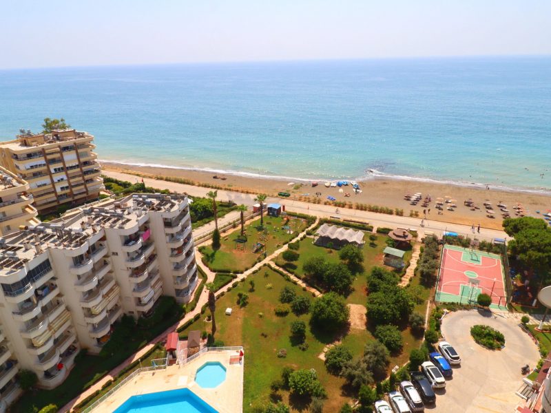 Mersin Erdemli Tömük Gondol 1 Sitesi Ahşap Teraslı Satılık 2+1 Daire
