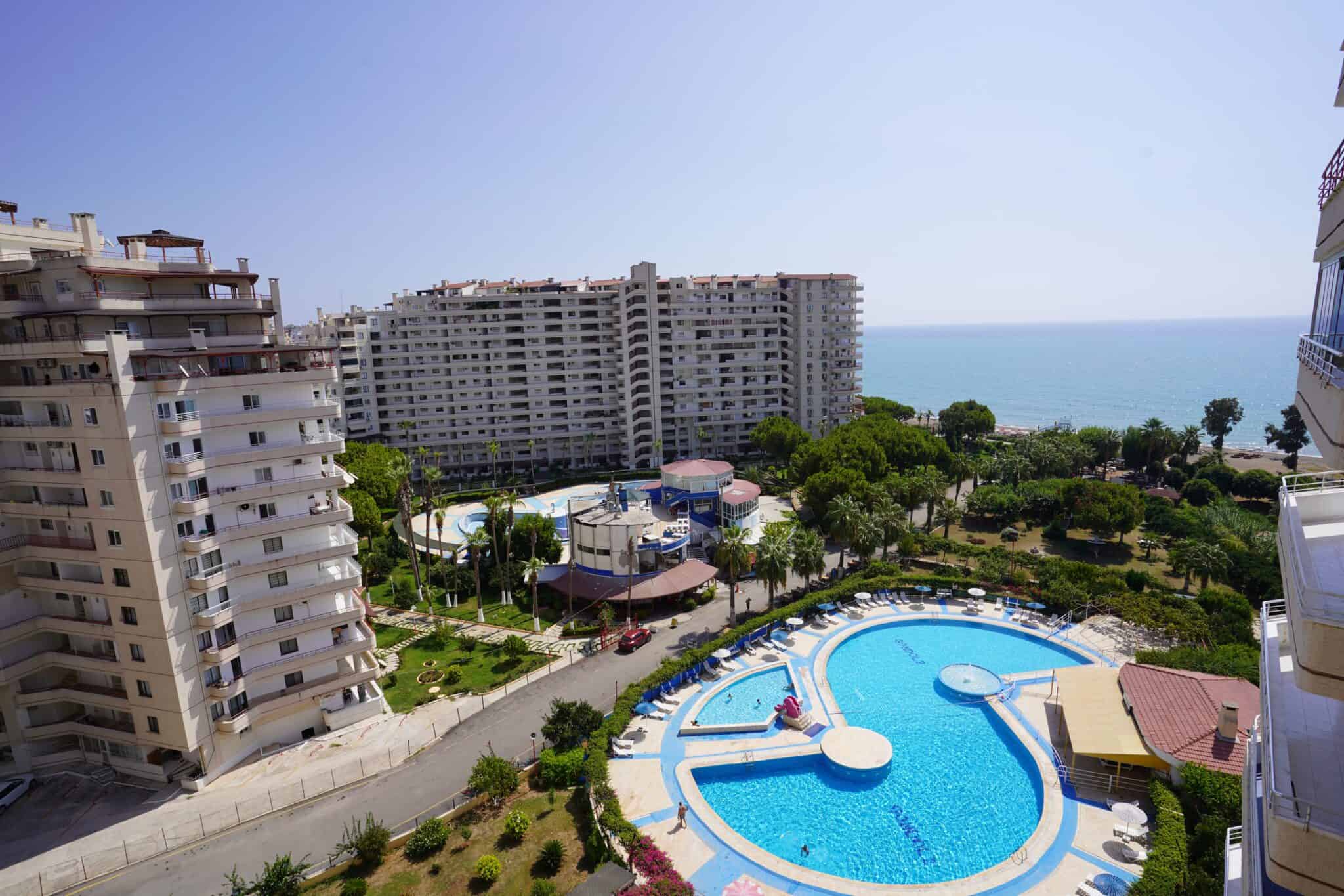 Mersin Erdemli Tömük Gondol 2 Sitesi Denize Sıfır Eşyalı Satılık 1+1 Daire