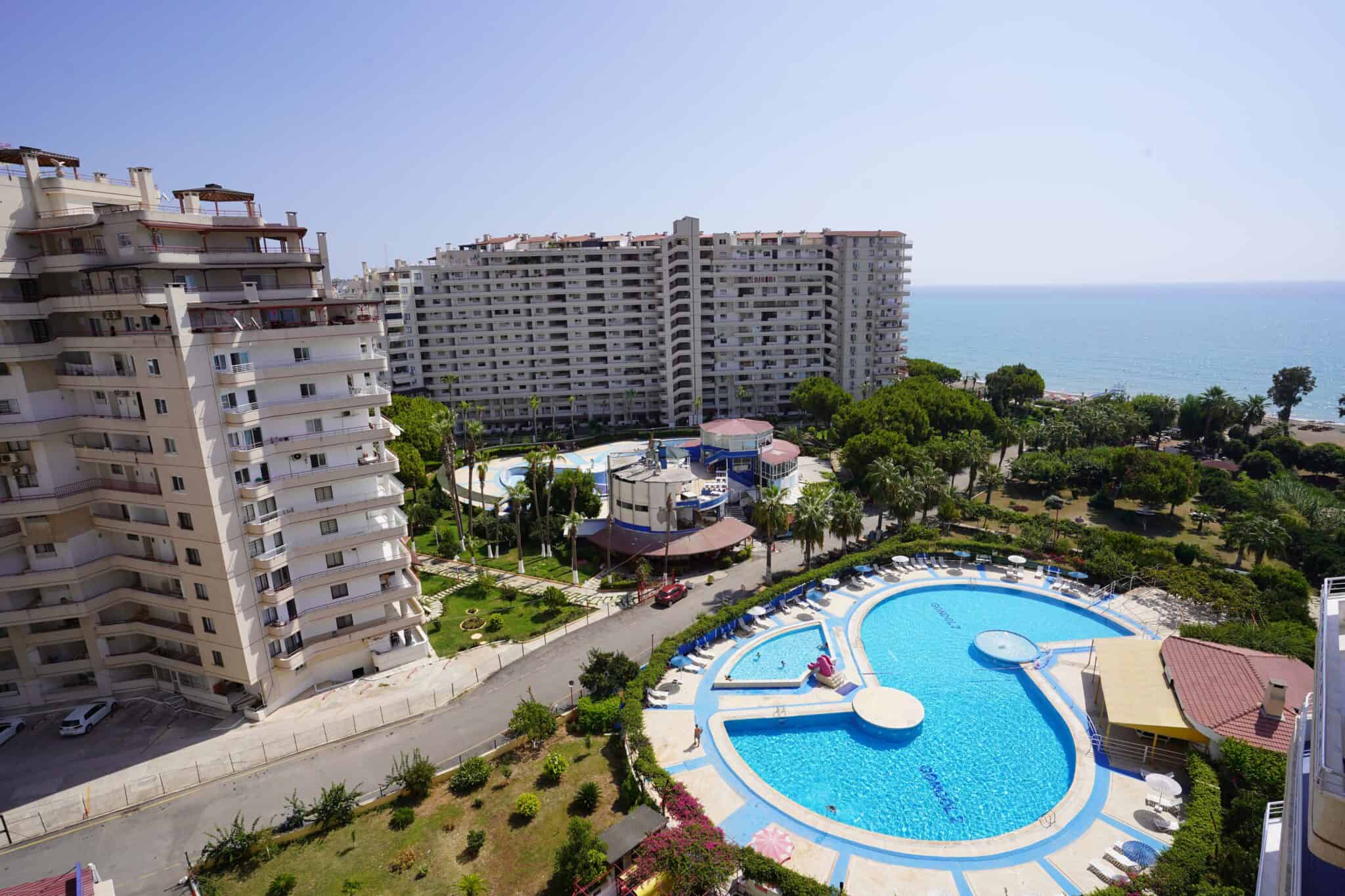 Mersin Erdemli Tömük Gondol 2 Sitesi Denize Sıfır Eşyalı Satılık 1+1 Daire