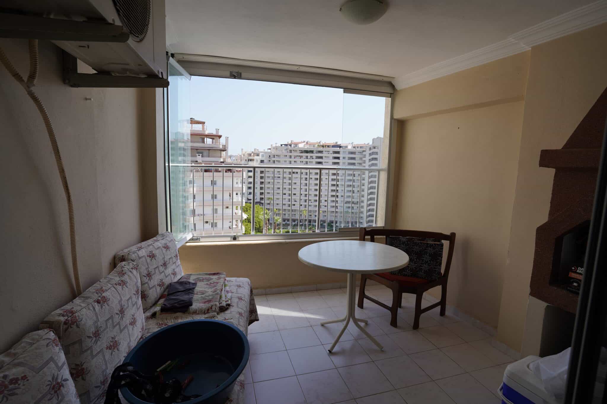 Mersin Erdemli Tömük Gondol 2 Sitesi Denize Sıfır Eşyalı Satılık 1+1 Daire