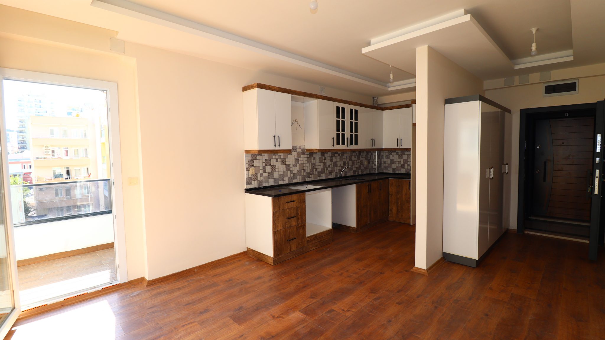 1+1 nieuwe flat te koop in Mersin Erdemli Alata