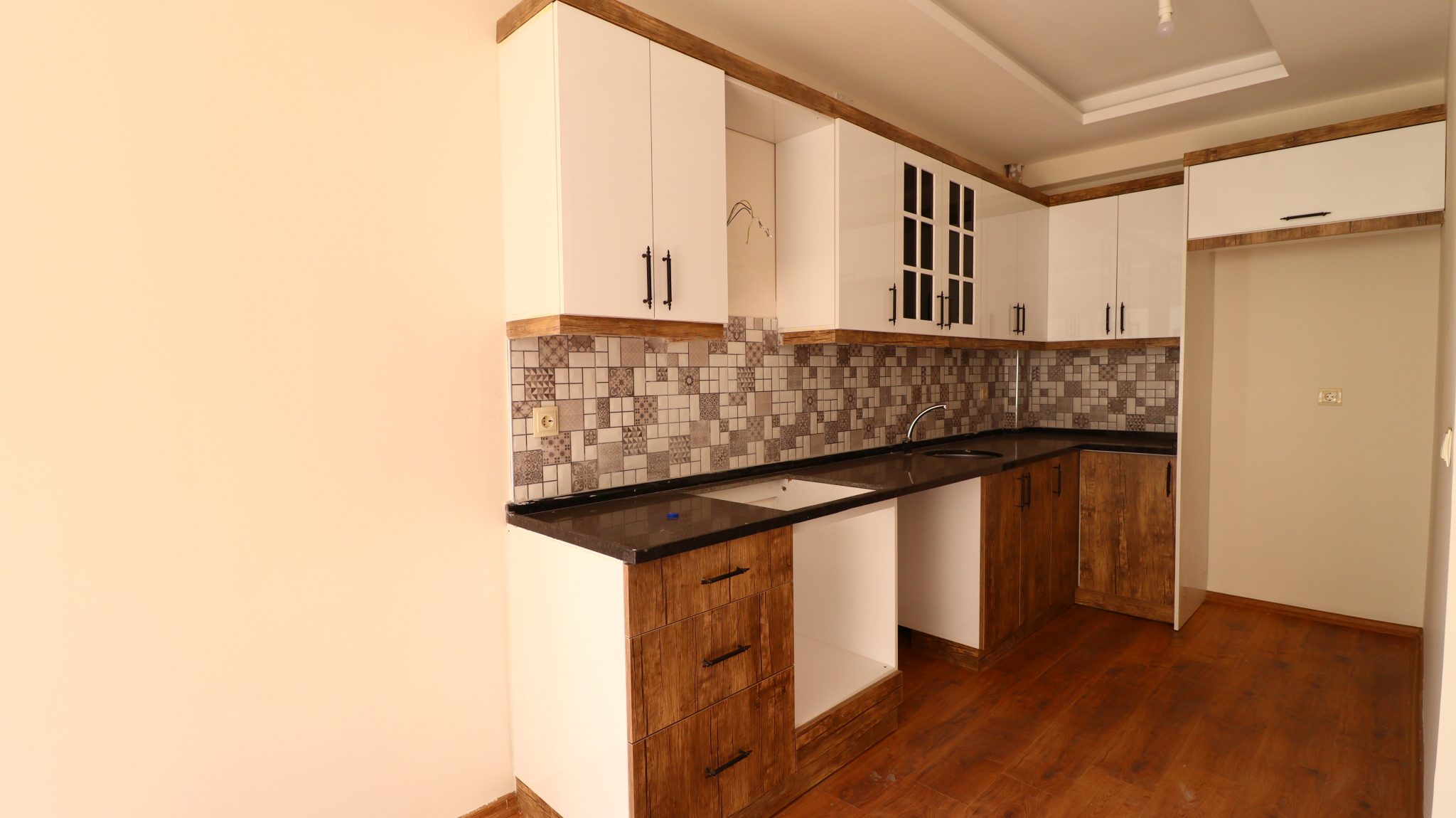 1+1 nieuwe flat te koop in Mersin Erdemli Alata