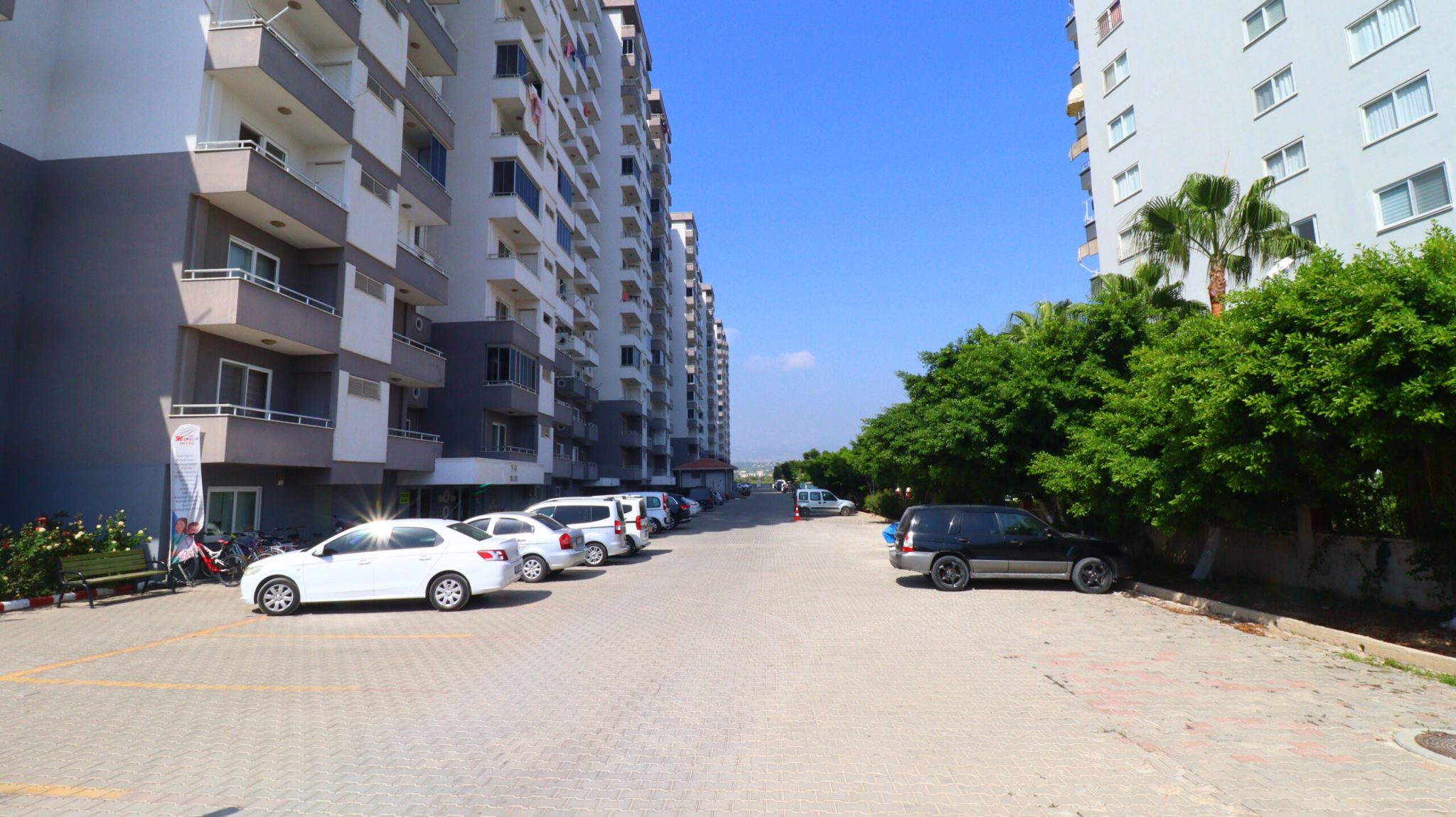 Mersin Erdemli Çeşmeli Liparis Sunflowers 1 Eşyalı Satılık 3+1 Daire
