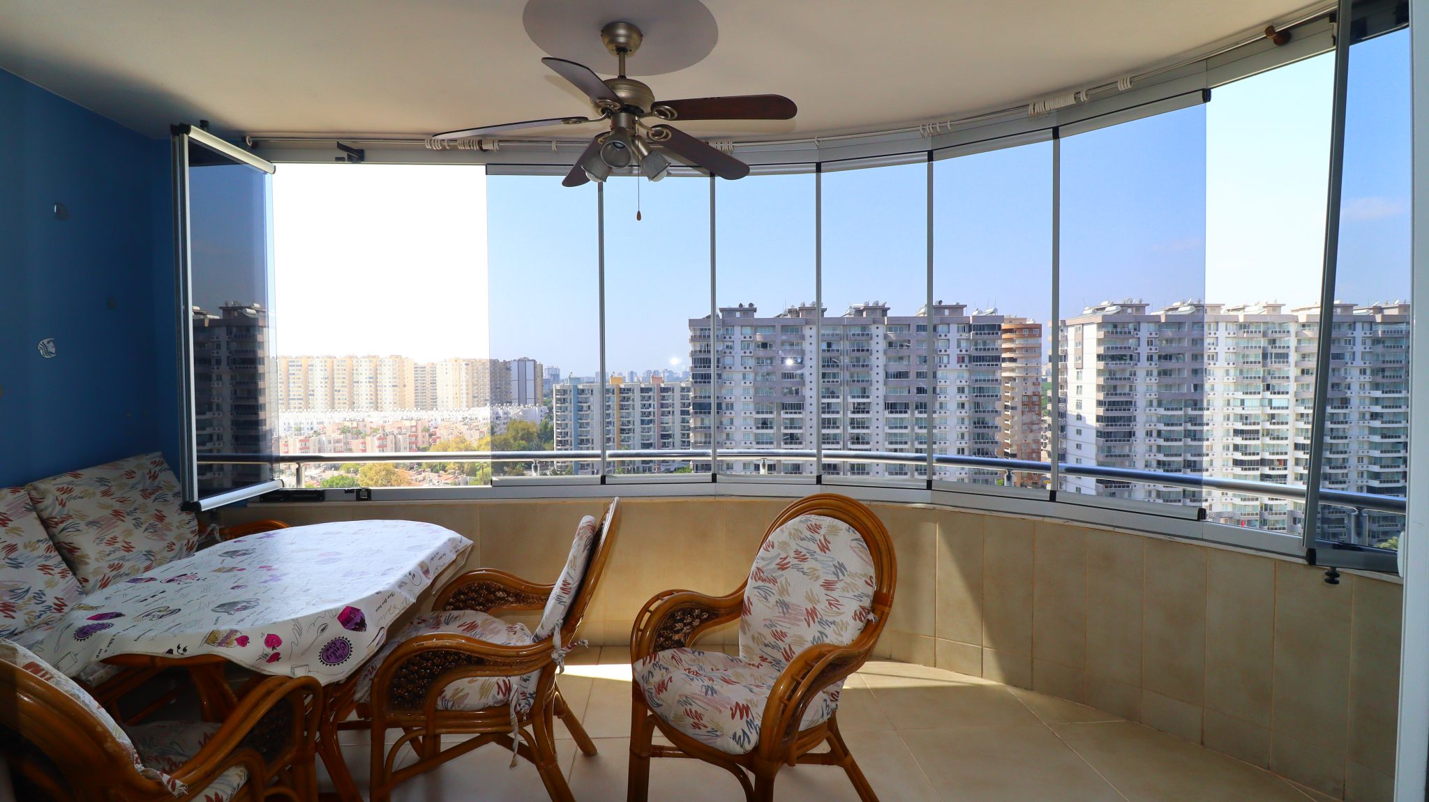Mersin Erdemli Fountain Liparis Sunflowers 1 Furnished 3+1 Flat for Sale