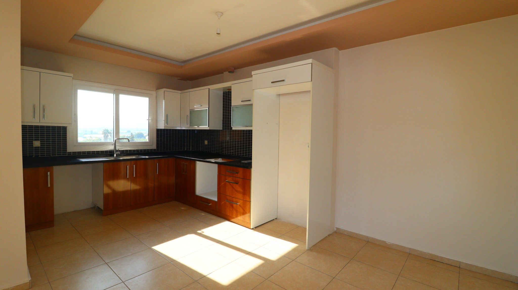 Mersin Erdemli Devlet Hastanesi Karşısı Satılık 3+1 Geniş Daire