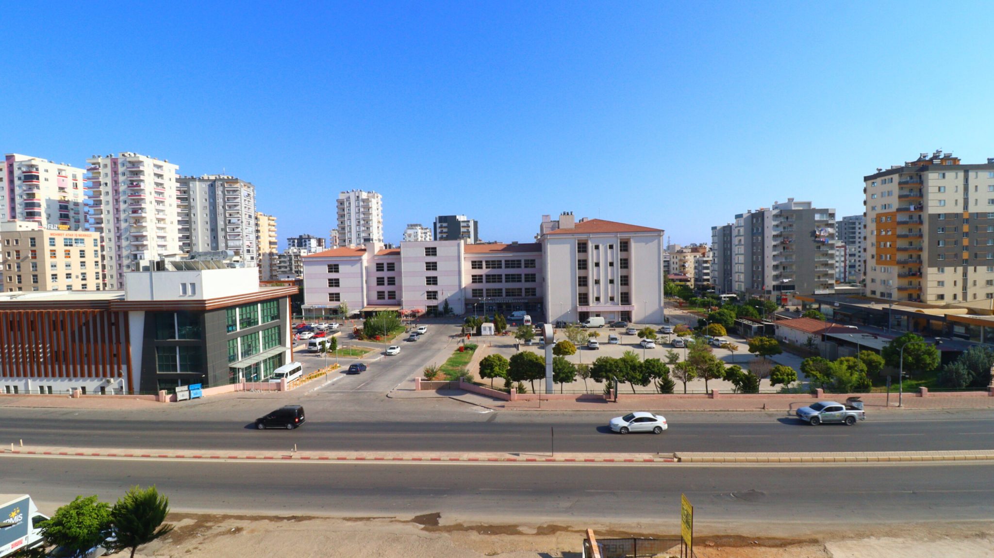 Mersin Erdemli Devlet Hastanesi Karşısı Satılık 3+1 Geniş Daire