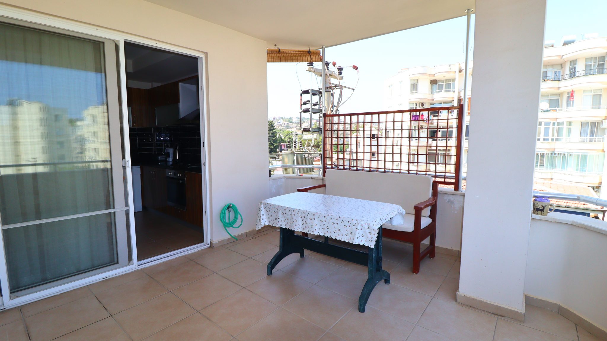 Mersin Erdemli Kumkuyu Altınorange Möblierte 3+1 Wohnung in neuen Blöcken zu verkaufen